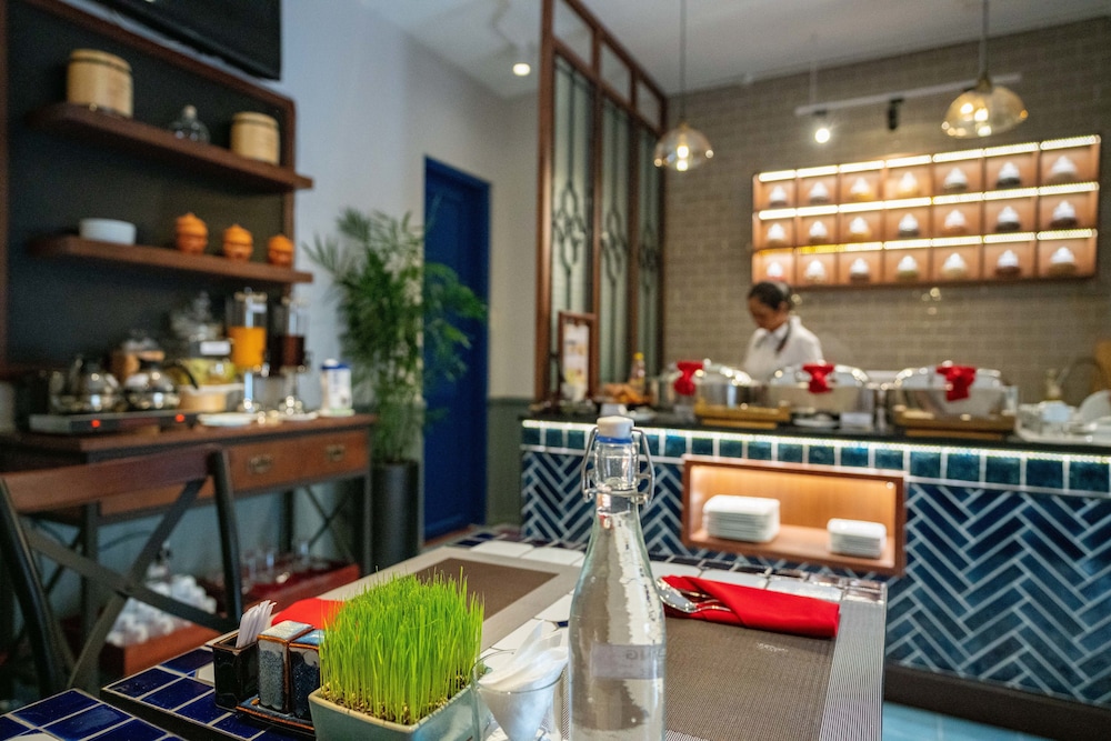 LITTLE SAIGON BOUTIQUE HOTEL 59/70