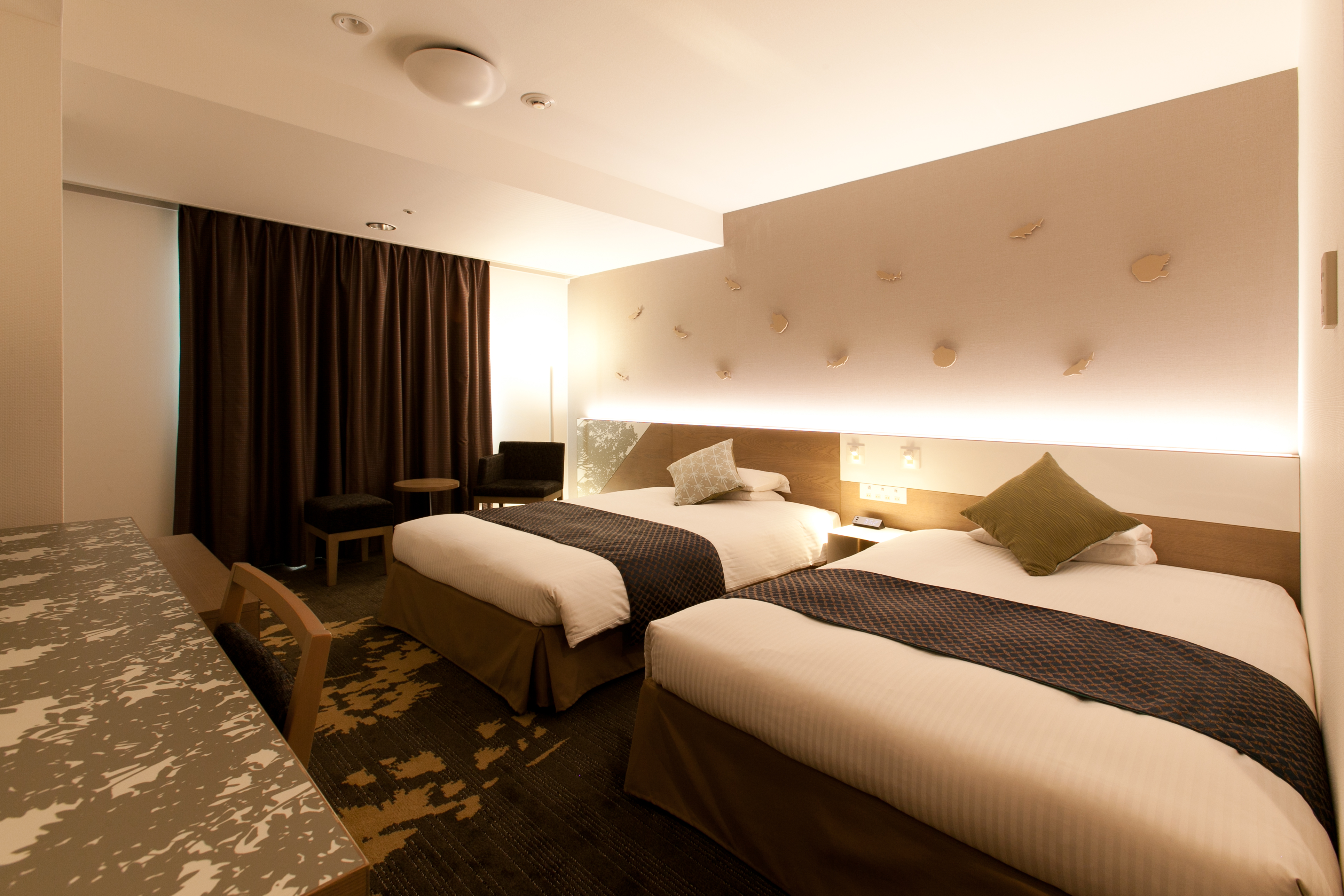Superior, Single, Twin Beds