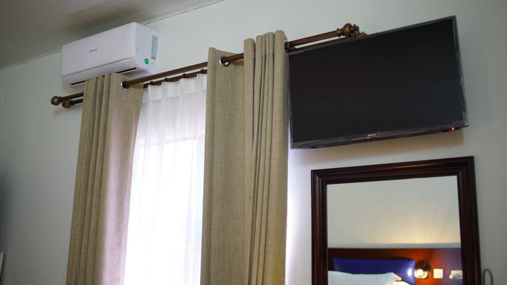 Maun Executive Inn 8/26