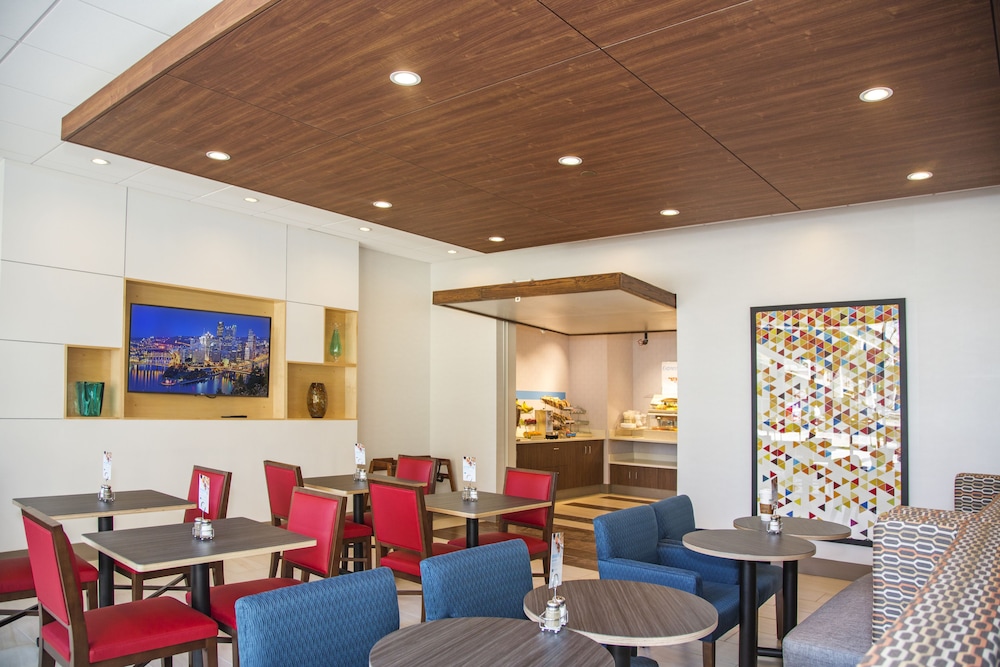 Holiday Inn Express Suites Pittsburgh North Shore 40/60