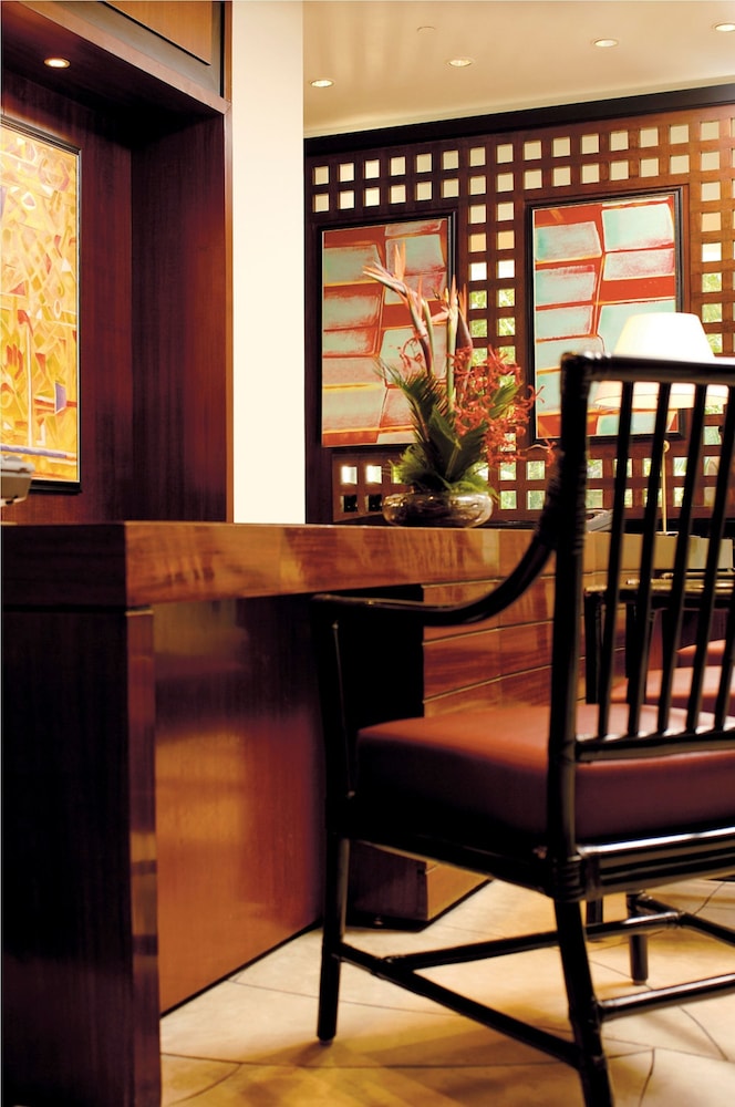 Marriott Executive Apartments Lakeside Chalet Mumbai 3/38