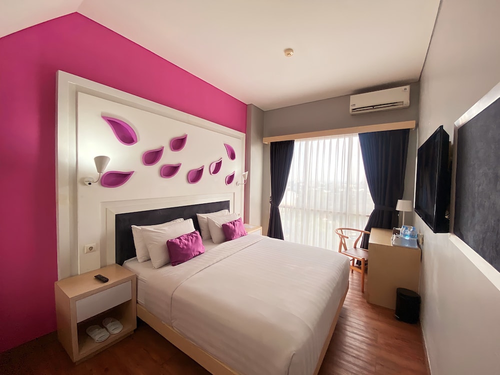 Shakti Hotel 11/50
