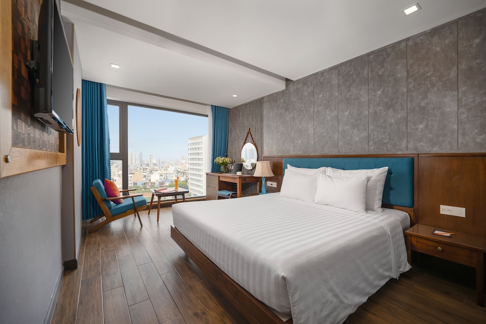 DELUXE, DOUBLE BED