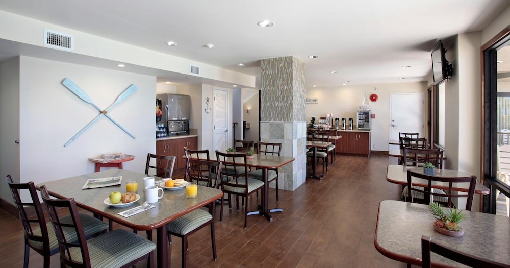 Inn at the Cove 40/64