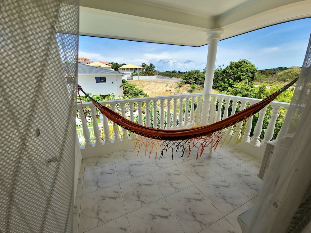 Adonai Hotel Boutique Bed And Breakfast 6/93
