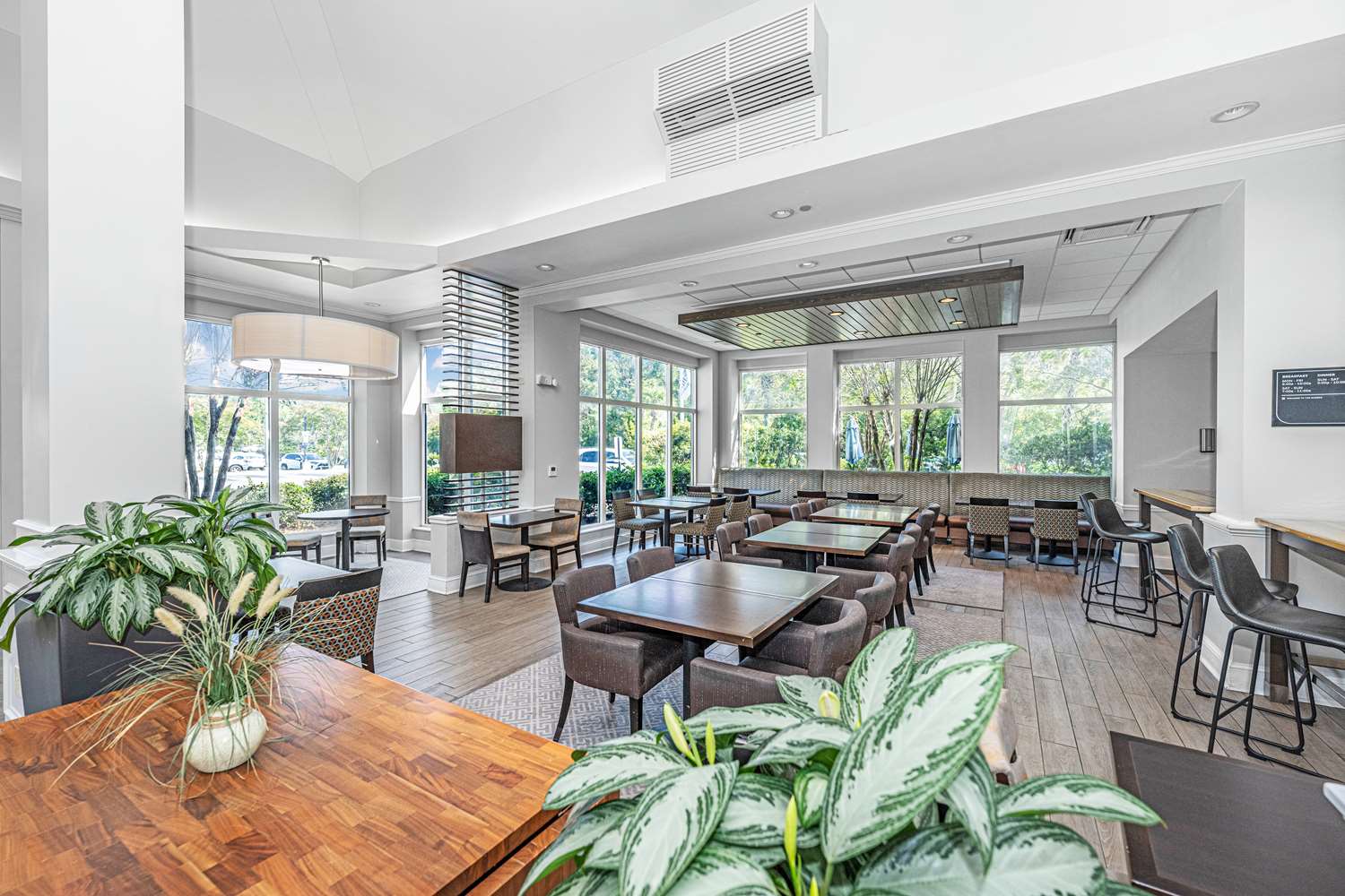 restaurant cafeteria