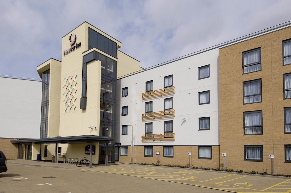 Premier Inn Cambridge (A14, J32) in CAMBRIDGE