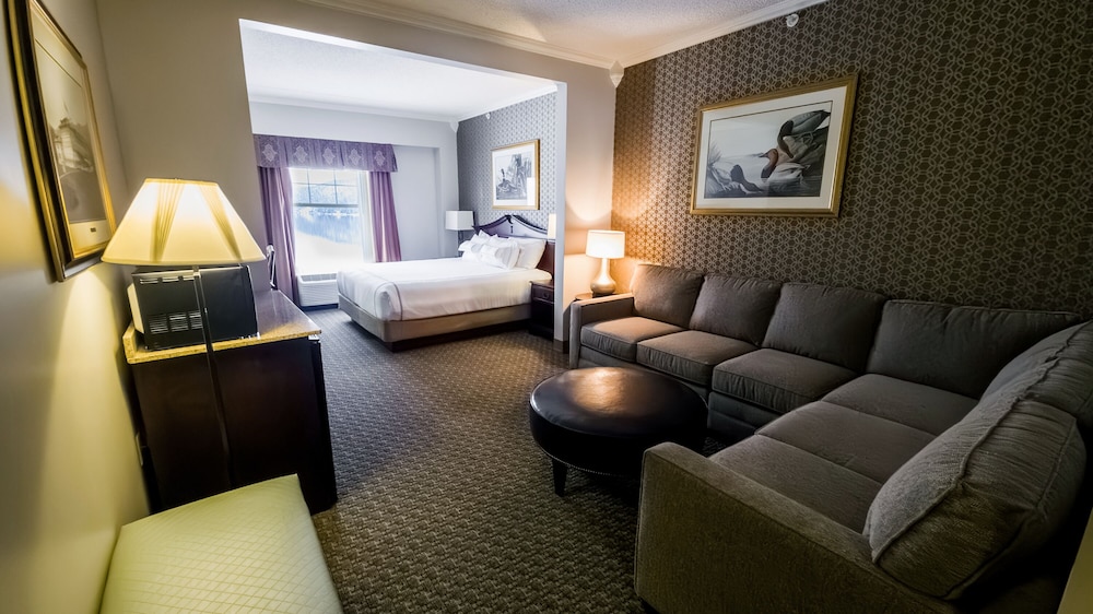 Fort William Henry Hotel and Conference Center 37/67