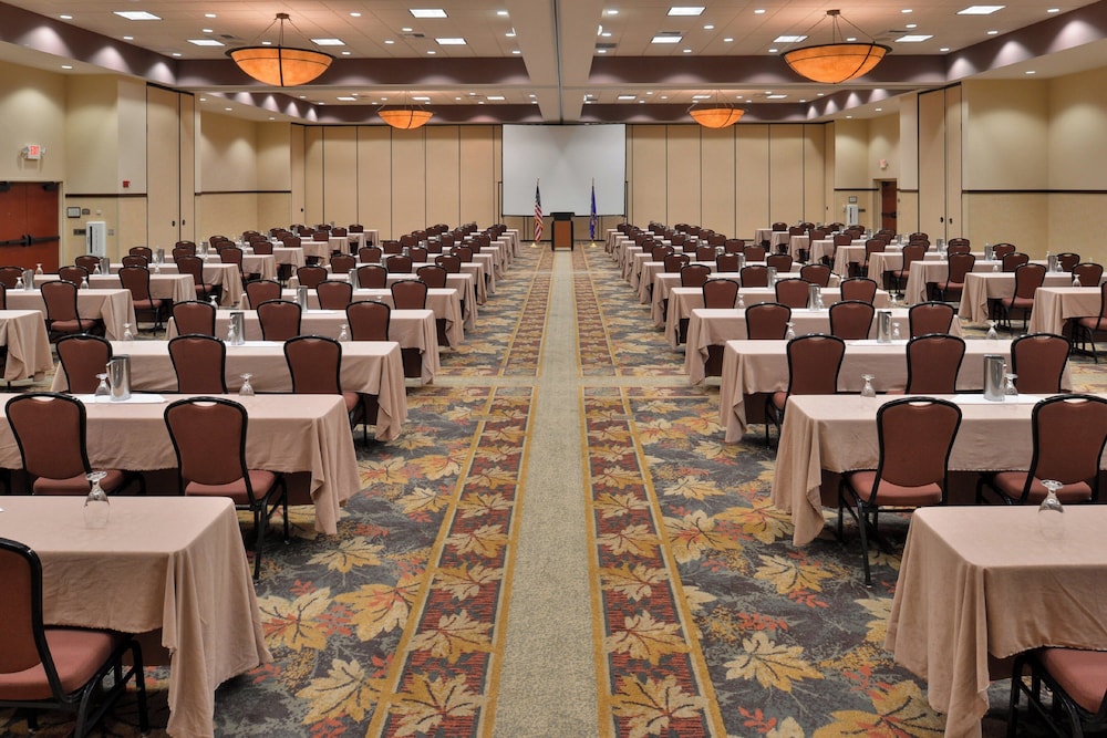 Holiday Inn Stevens Point Convention Ctr 60/72