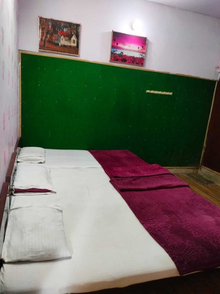 HOTEL RAJ BED AND BREAKFAST 18/36