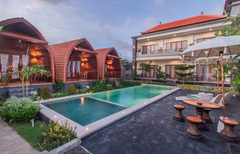 Mailaku House 44/50