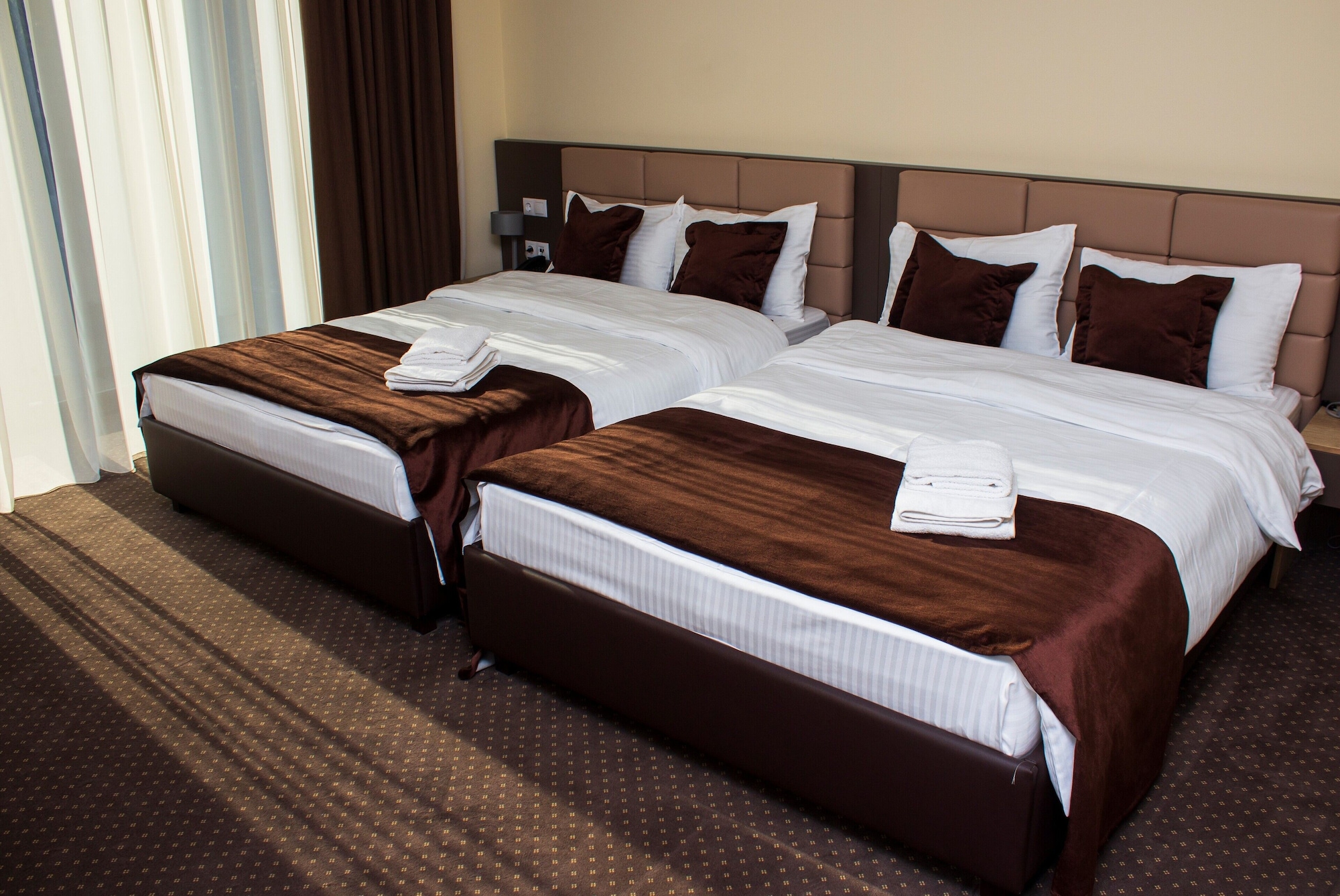 STANDARD, TWIN BEDS