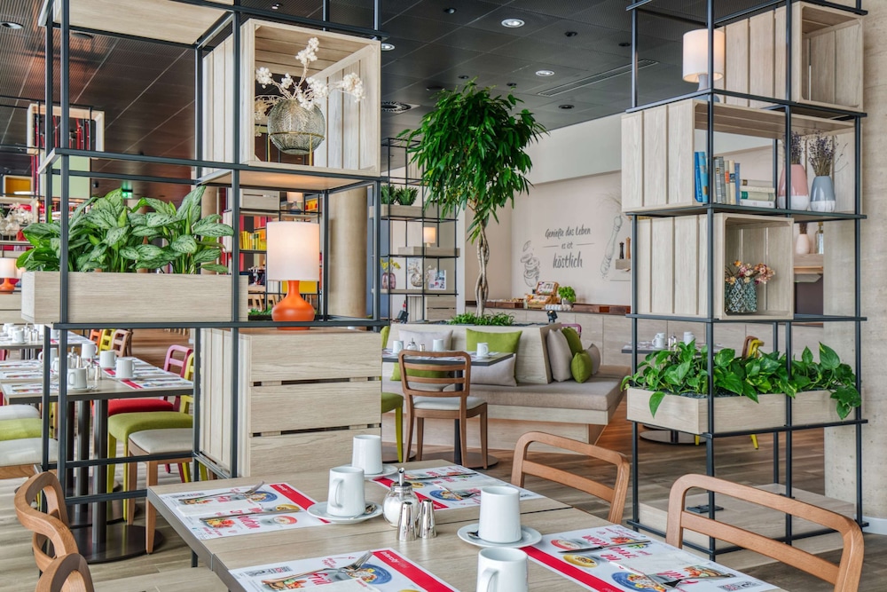Intercityhotel Saarbrucken 35/50