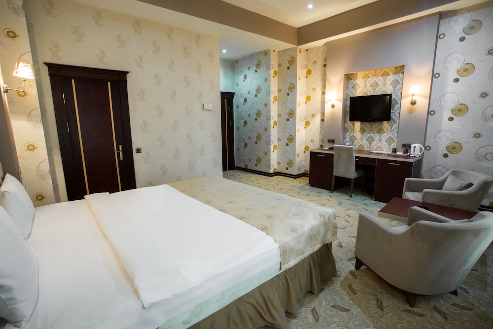 Grand Hotel Baku 23/47