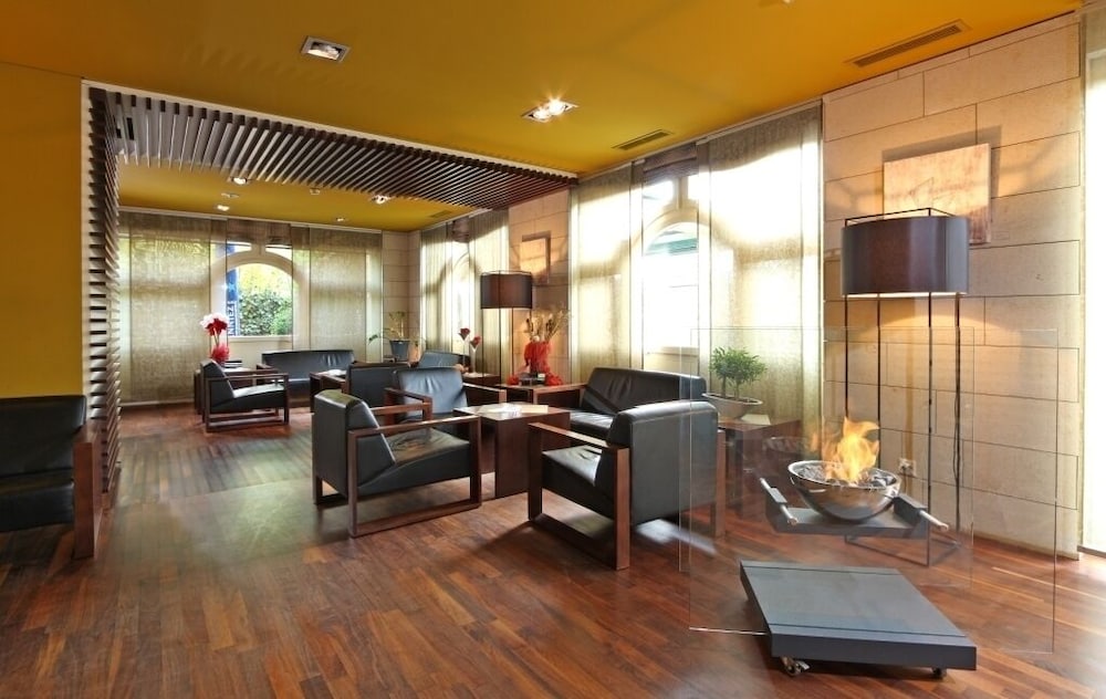 Hotel Conti 38/58
