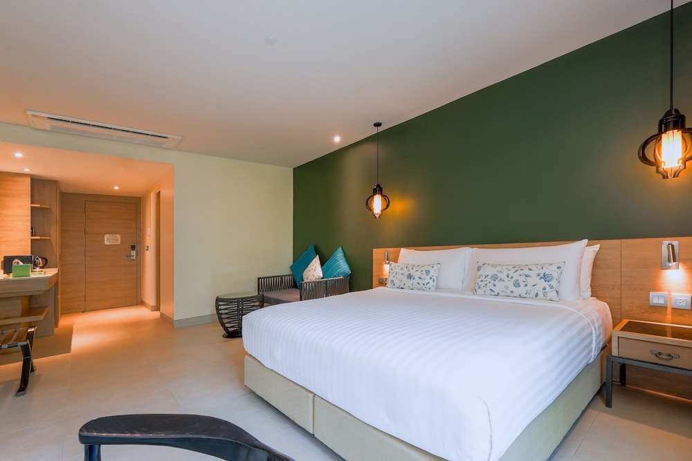 AtEase Phuket Patong 35/82