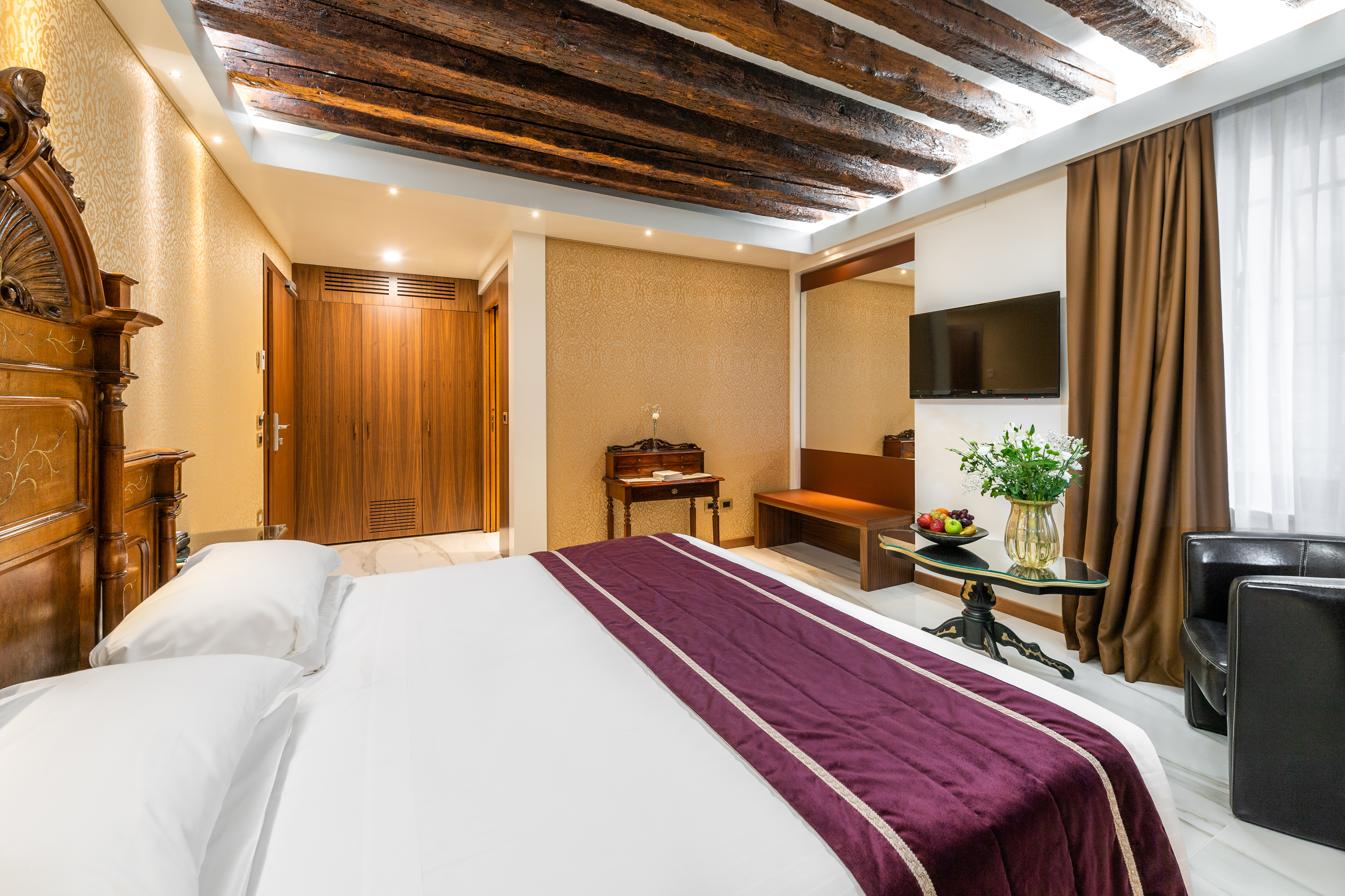 CLASSIC, DOUBLE BED