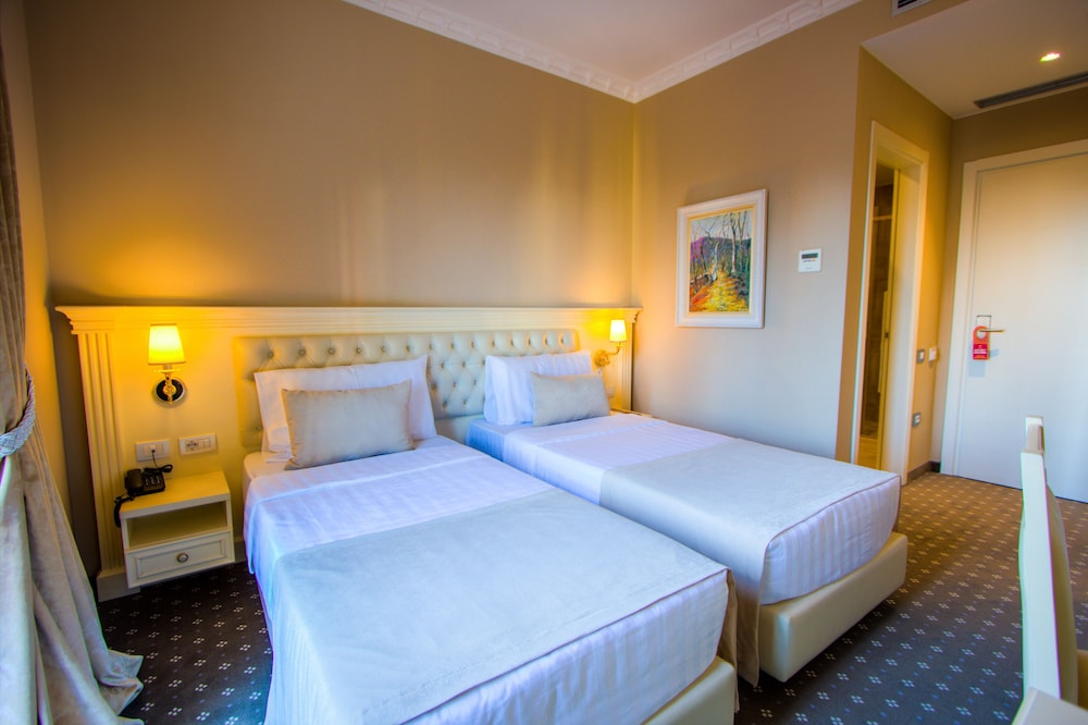 Lot Boutique Hotel 12/37