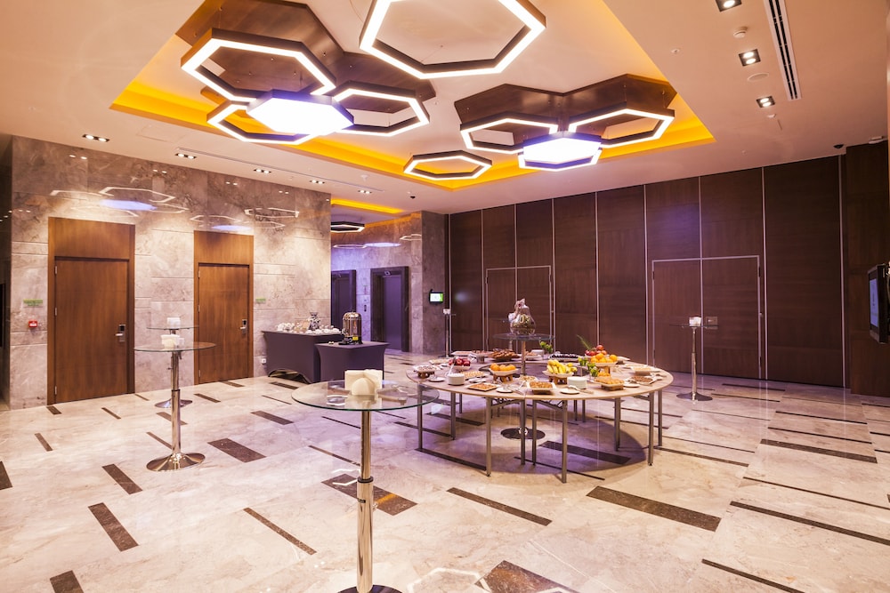 HOLIDAY INN KAYSERI - DUVENONU 55/62