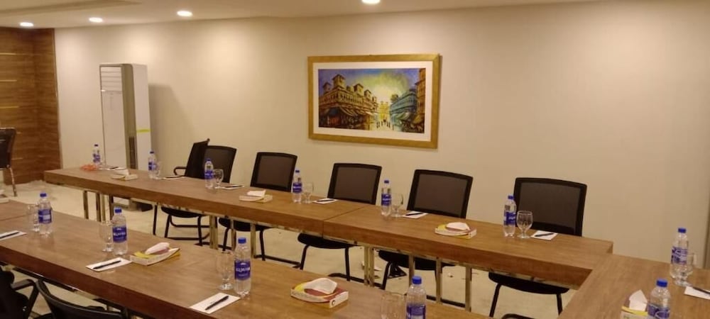 Hotel One Gulberg Lahore 38/41