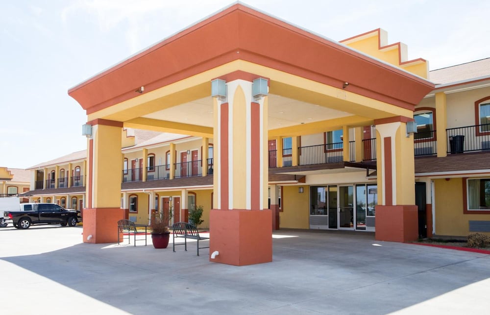 Sands Inn And Kitchen Suites 6/51