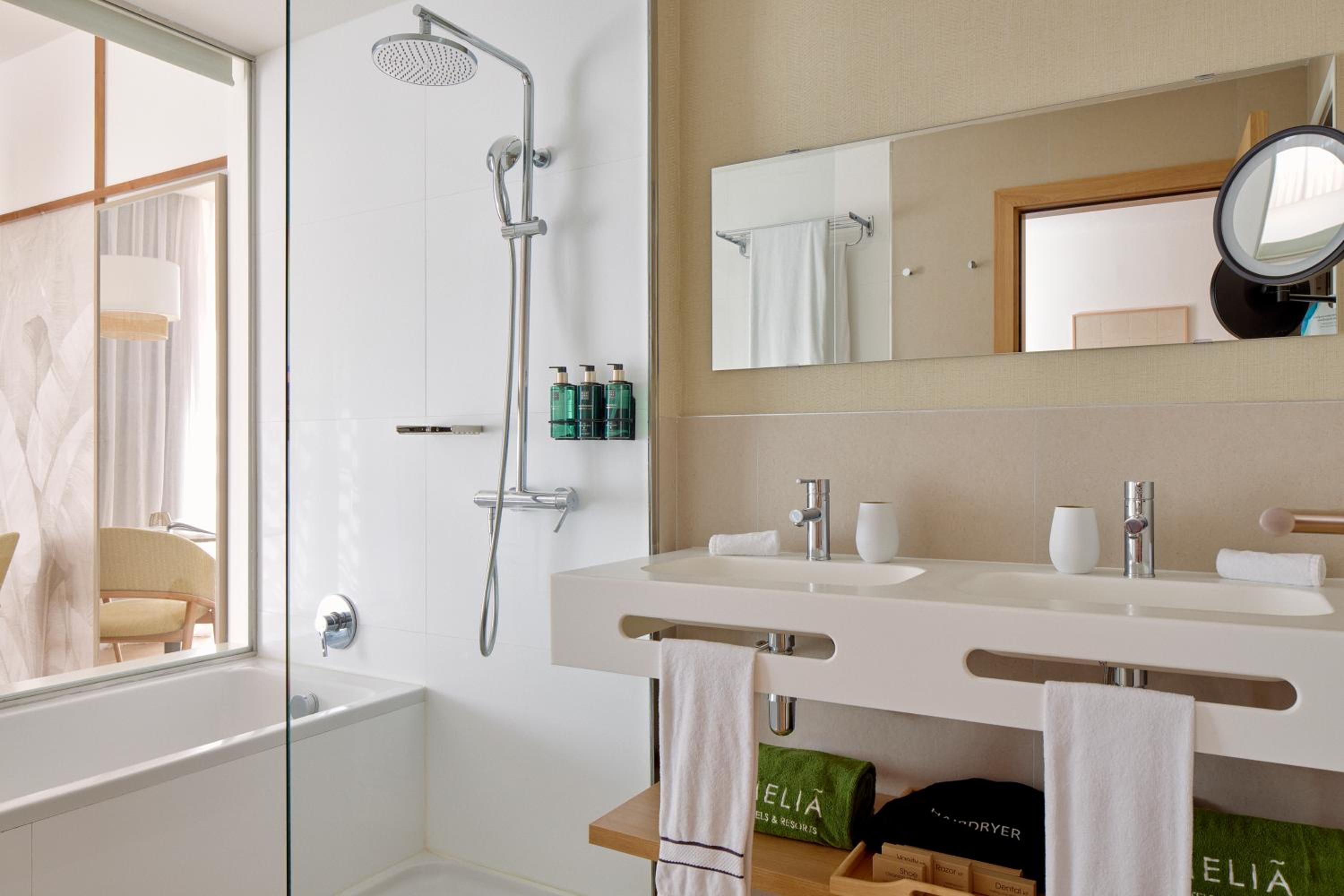 The Level, Junior Suite، Melia Jardines Del Teide 3/5