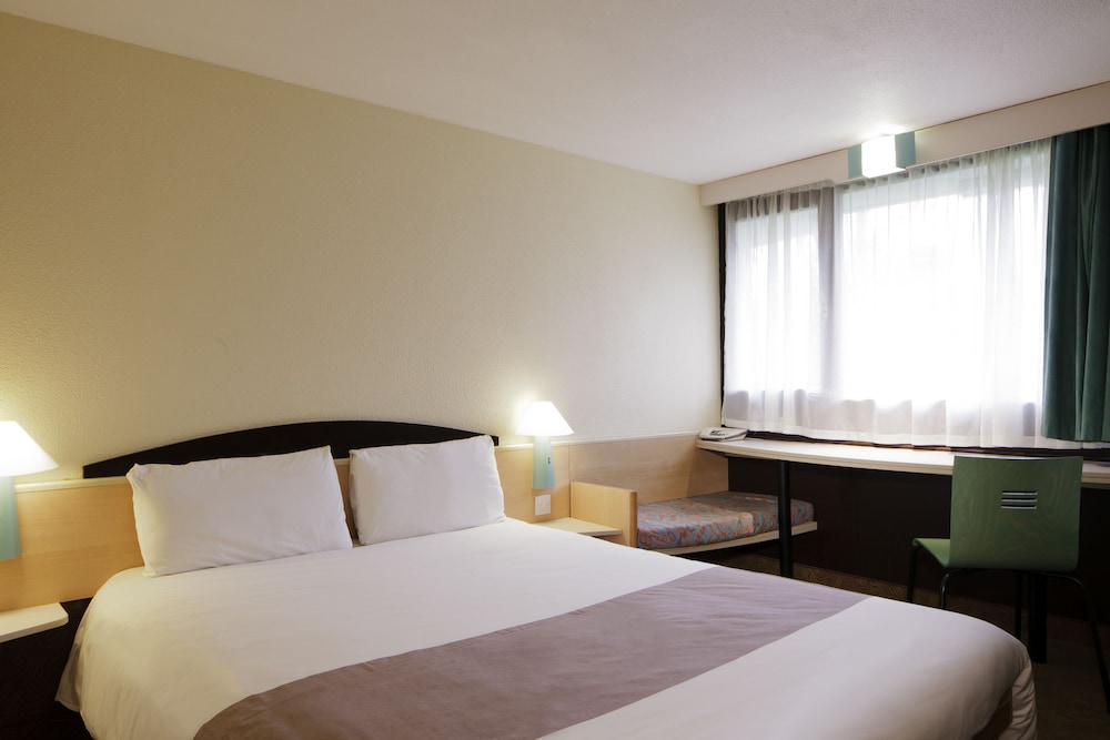 IBIS CHARLEROI CENTRE GARE 18/50