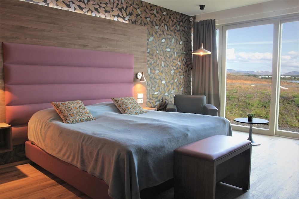 HOTEL KRIUNES 22/83