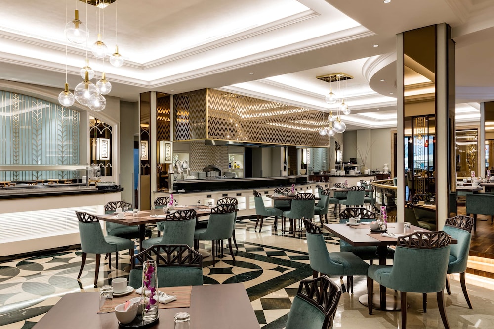 The Diplomat Radisson BLU Hotel, Residence and Spa 32/46