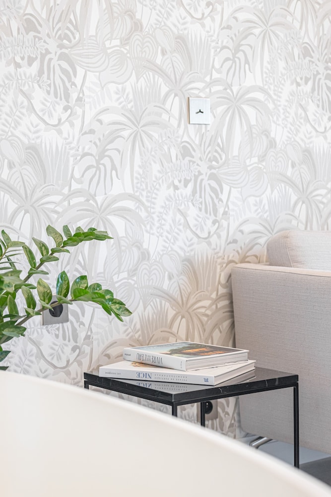 Le Dortoir Multi Storey Luxury Suites 9/50