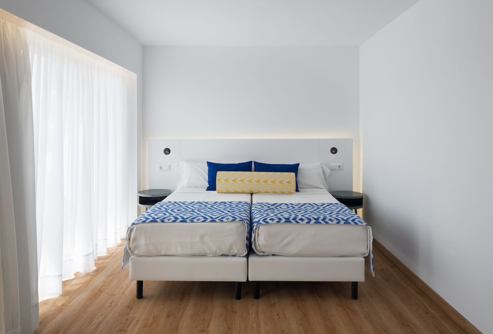 Hotel Foners - Adults Only 10/69