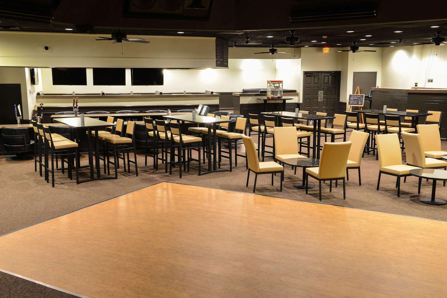 Park Inn by Radisson Sharon, PA 38/51