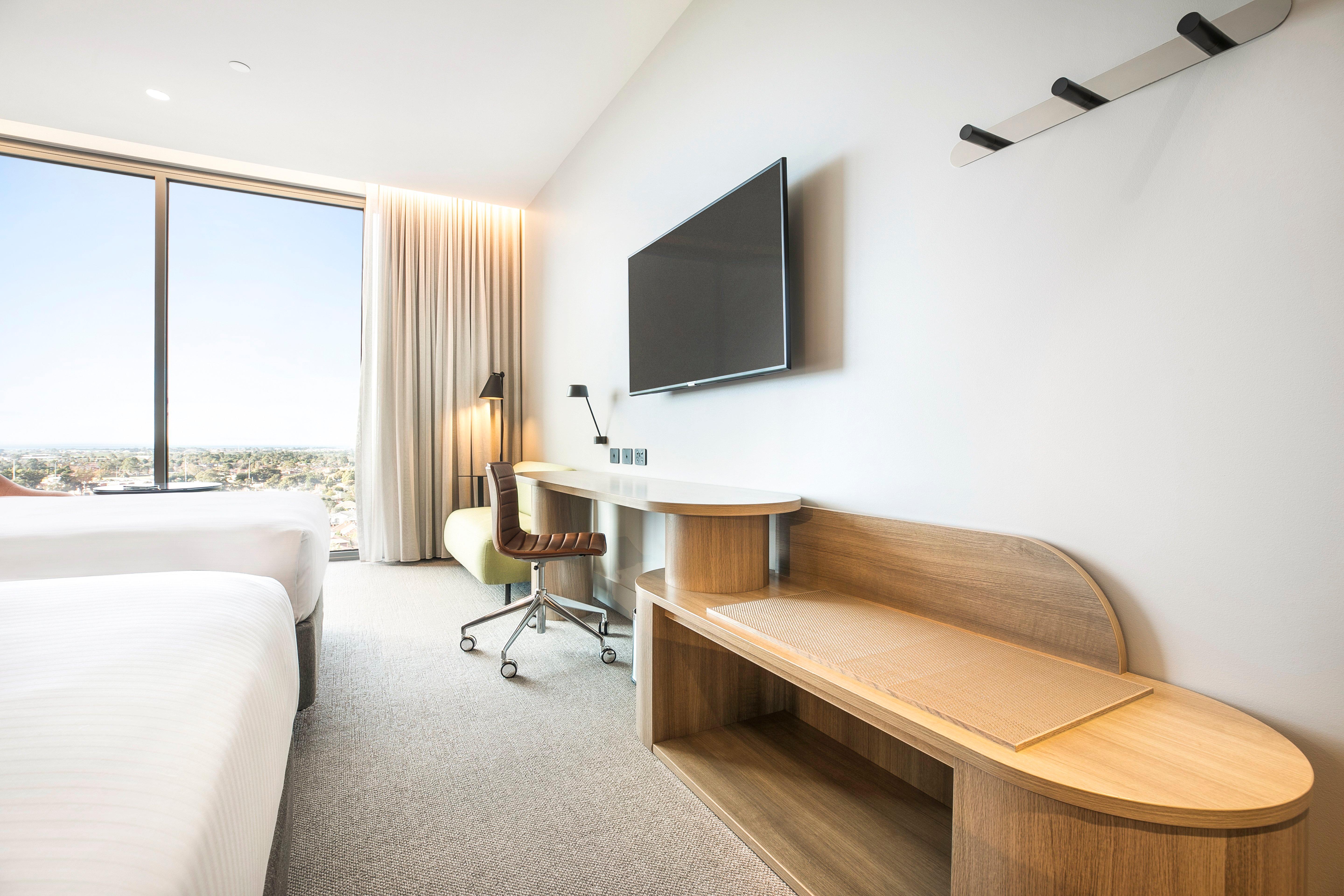 Premium, Double Bed, HOLIDAY INN WERRIBEE 2/4