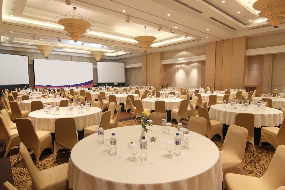 Hotel Santika Premiere Malang 34/44
