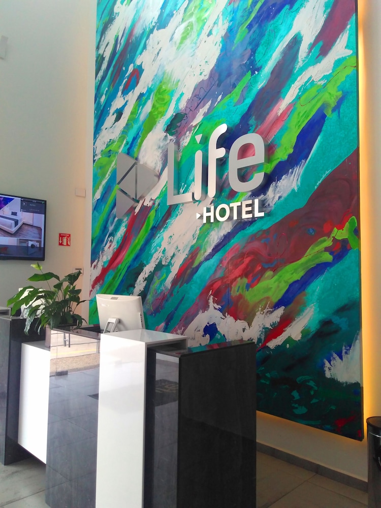 Life Hotel 49/55