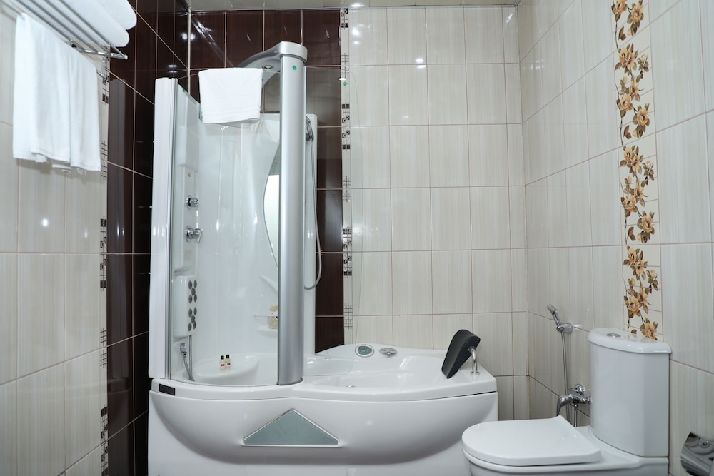 Modern Hotel Baku 53/55
