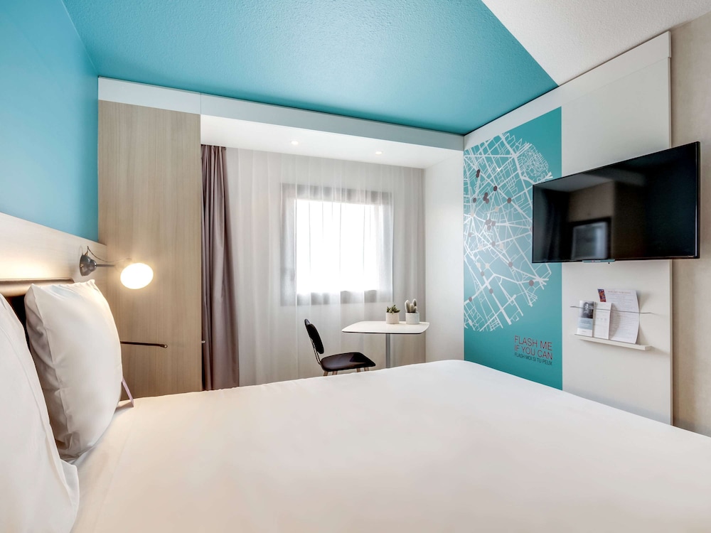 Mercure Gare De Lyon TGV 12/71