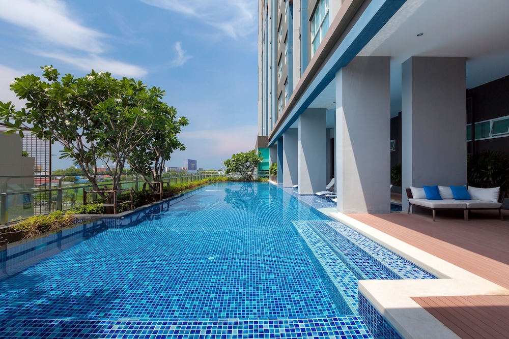 Baan Kiang Fah Hua Hin Condominium By Montri 21/42