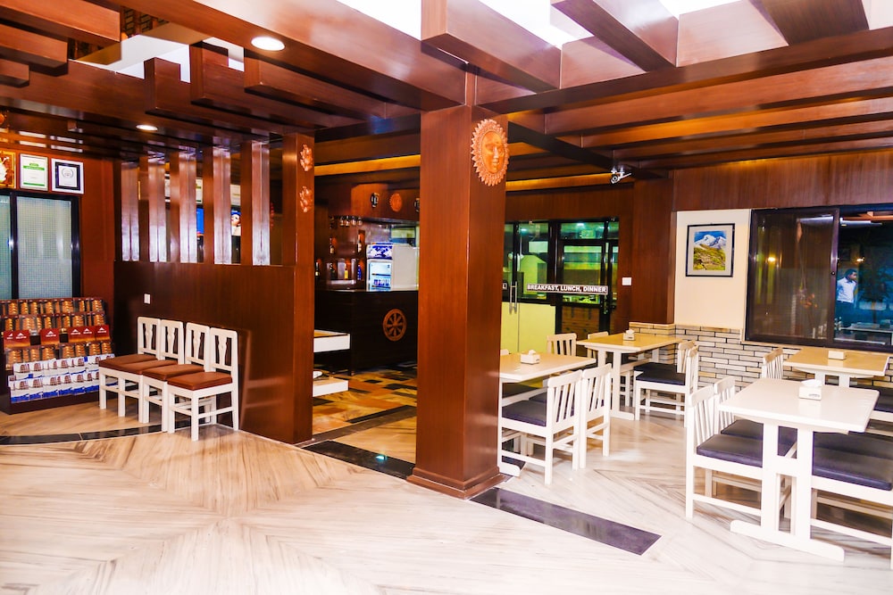 Trekkers Inn 35/50