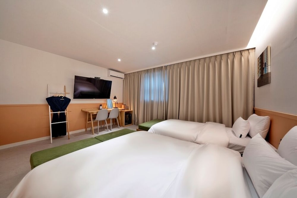 Knock In Hotel Daejeon by ANNK 11/48