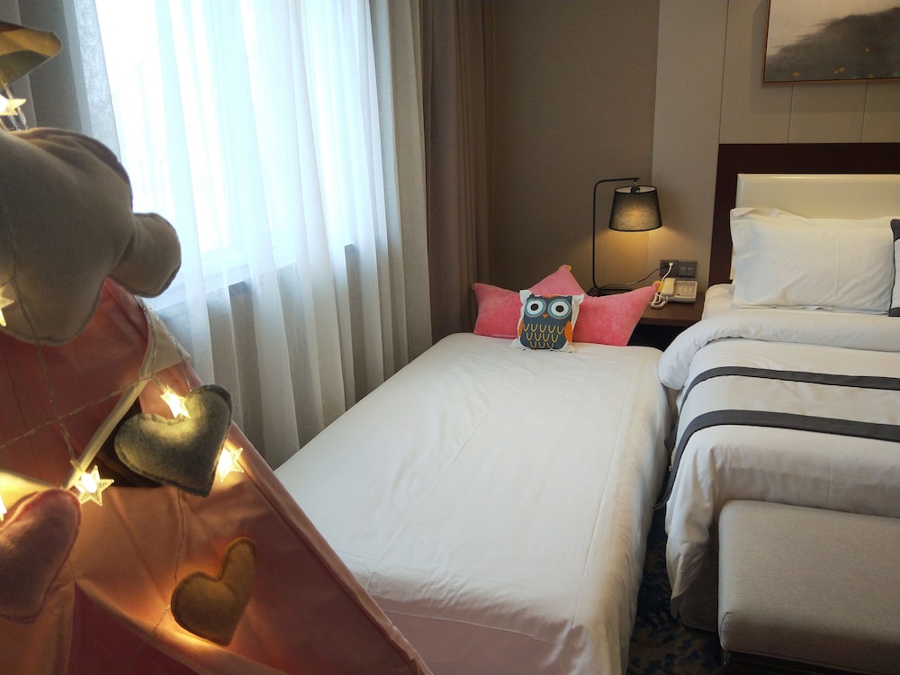 Metropolo Jinjiang Hotels (Xuzhou Railway Station, Suning Plaza, Chudu) 19/39