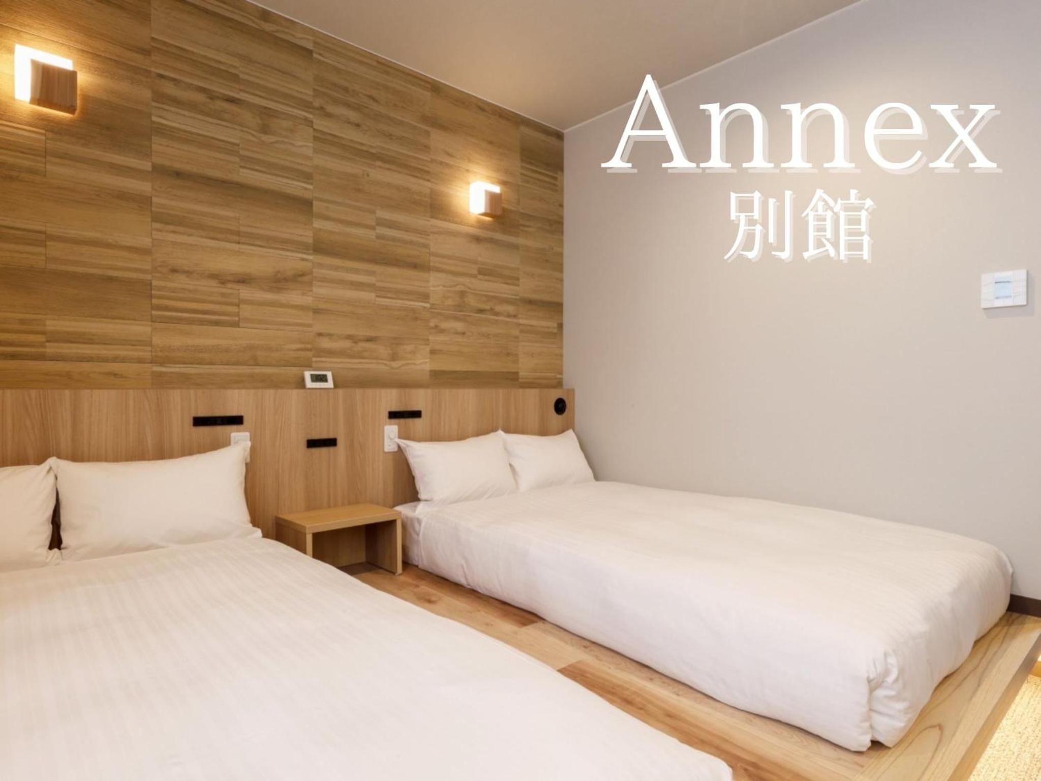 Deluxe, Twin Beds