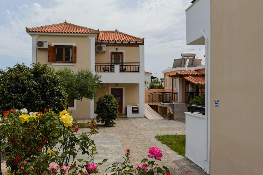 So Nice Hotel in SAMOS