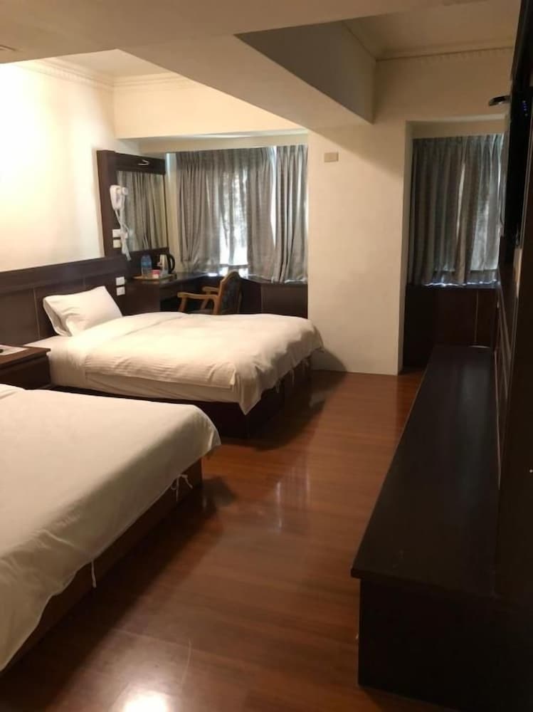 Chuline Hotel 8/22