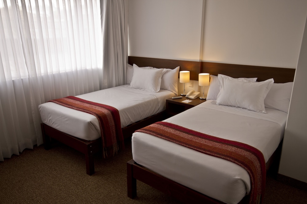 Standard, Twin Beds