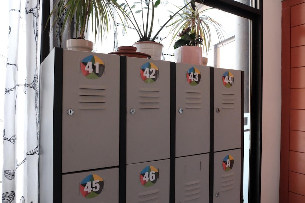 Alternative Creative Youth Hostel Barcelona 3/50