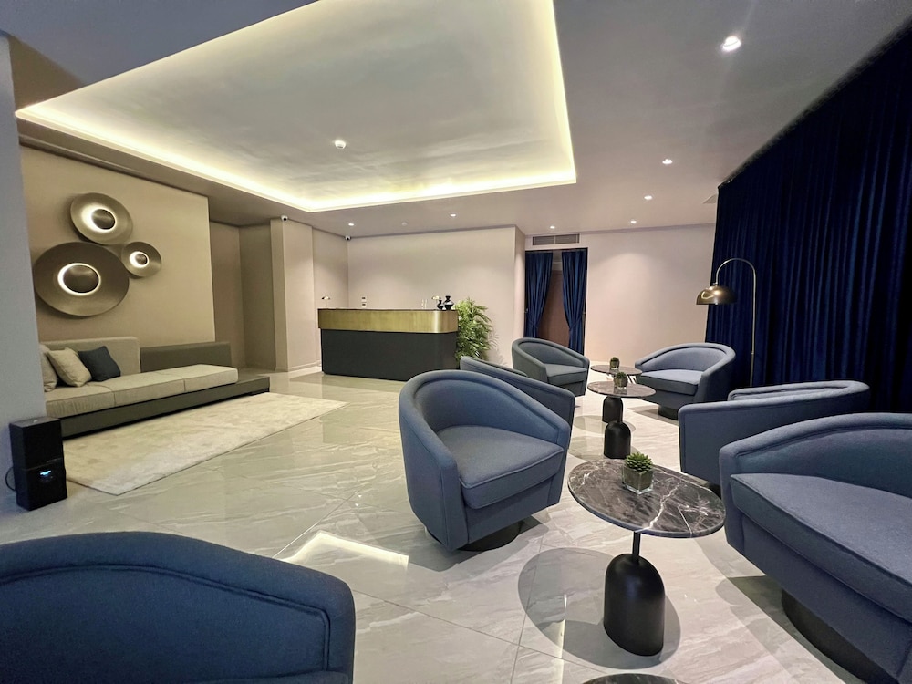 Weingart Suites Hotel 47/58