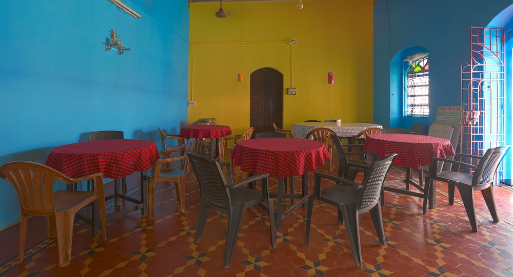 Anjuna Beach Resort 24/32