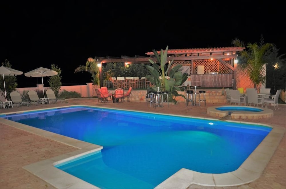 Areti Suites 28/50