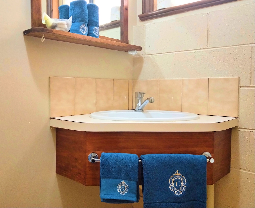 TWELVE APOSTLES MOTEL & COUNTRY RETREAT 5/50